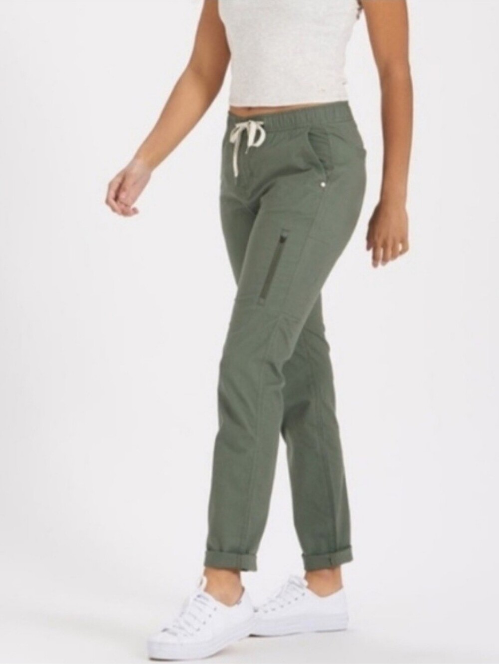 Vuori Ripstop Pants in Olive Green. Size S